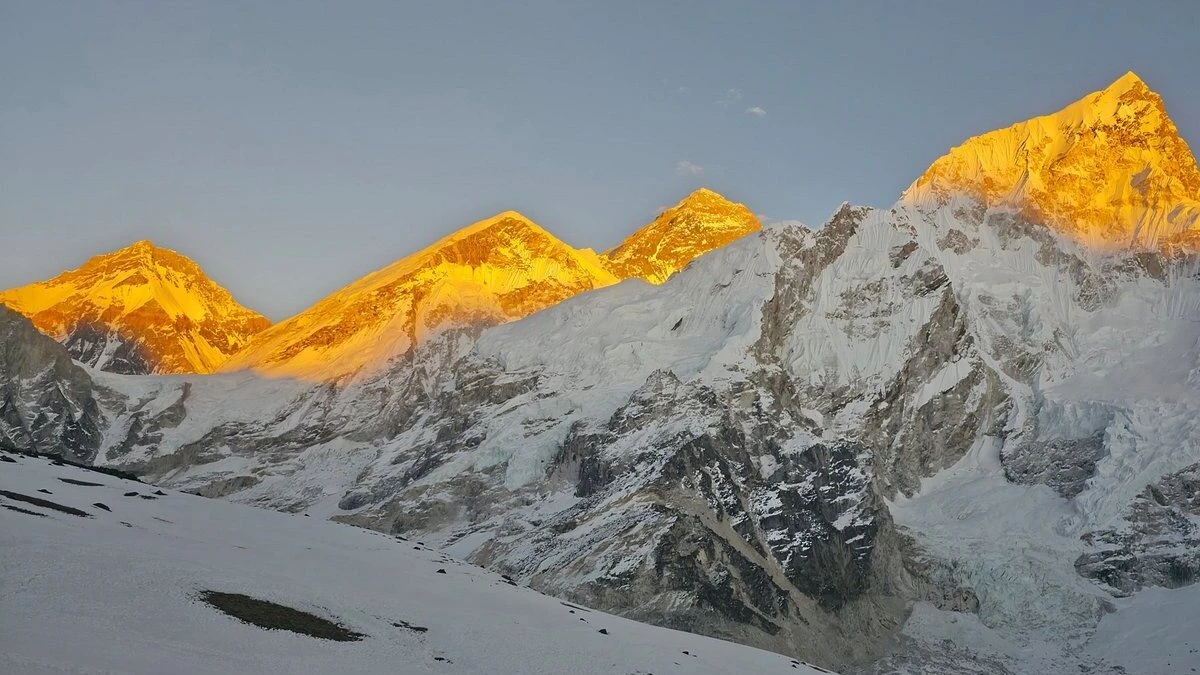 How-Much-Cost-to-Climb-Everest