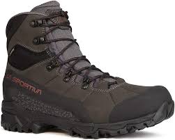 Best Hiking Boots Trekking in Nepal