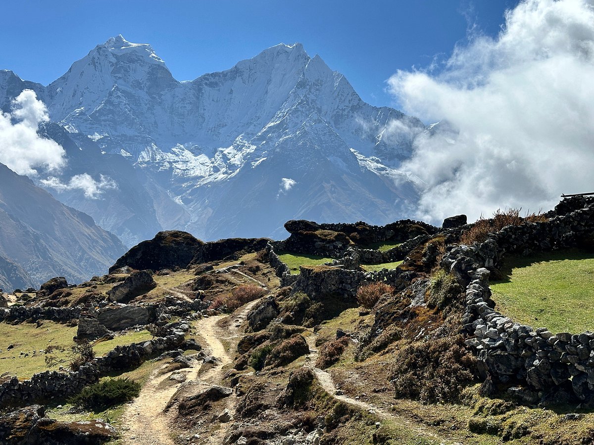 Everest-3-Passes-Trekking